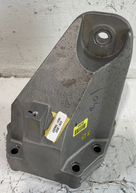 2019-2023 GENESIS G70 AWD FRONT RIGHT SIDE ENGINE MOUNT SUPPORT BRACKET