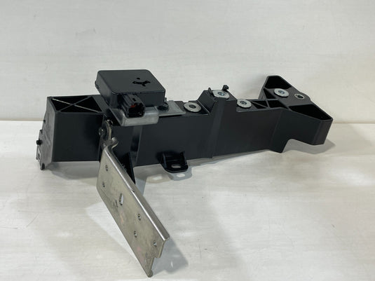 14-23 INFINITI Q50 Q60 RIGHT RADIATOR CORE SUPPORT FENDER MOUNTING BRACKET 90385