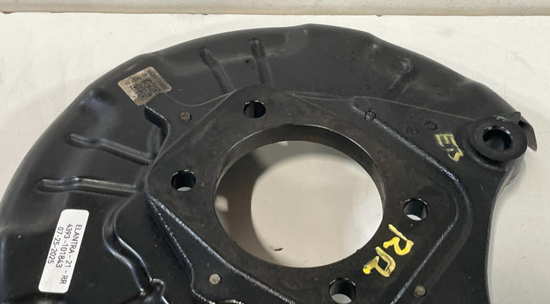 Load image into Gallery viewer, 21-25 HYUNDAI ELANTRA REAR RIGHT SIDE SPINDLE KNUCKLE BRAKE DUST SHIELD # 101843
