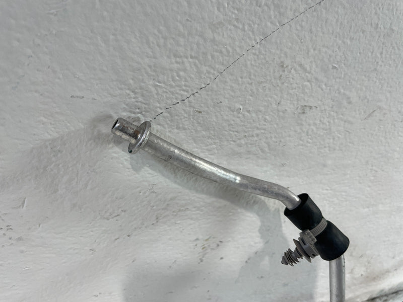 Load image into Gallery viewer, 20-25 CADILLAC CT5 AC AIR CONDITIONING HEAT EXCHANER HOSE TUBE LINE 2.0L #105038
