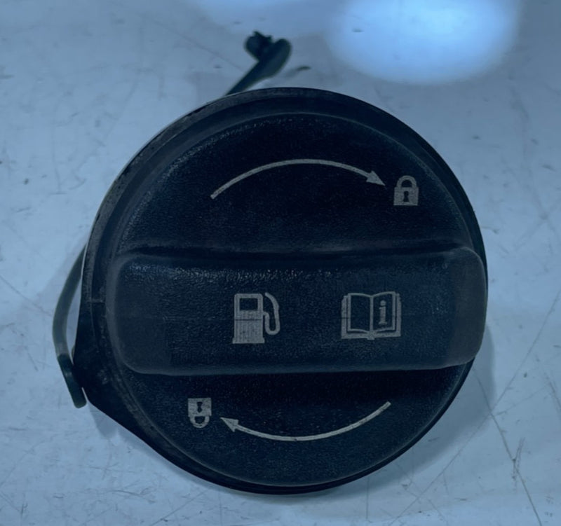 Load image into Gallery viewer, 04-25 HYUNDAI PALISADE ELANTRA GENESIS G70 REAR FUEL GAS TANK FILLER CAP #103596

