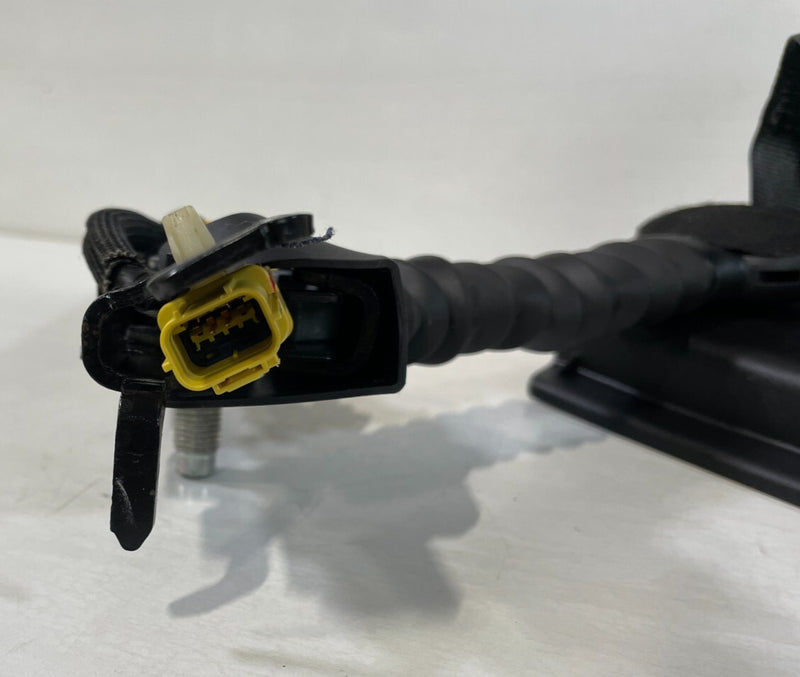 Load image into Gallery viewer, 2022-2025 HONDA CIVIC FRONT RIGHT SIDE SEAT BELT RETRACTOR W/ TENSIONER # 90297
