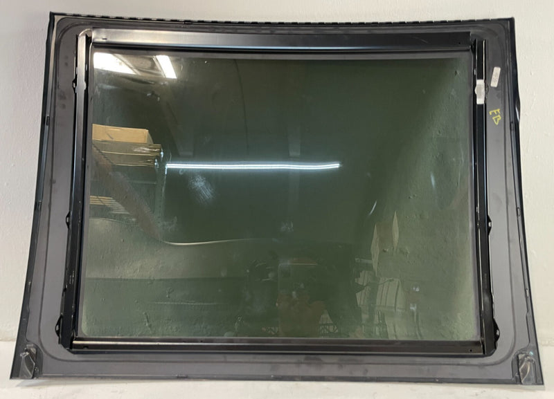 Load image into Gallery viewer, 2019 - 2023 INFINITI QX50 REAR PANORAMIC SUNROOF SUN ROOF WINDOW GLASS # 98903
