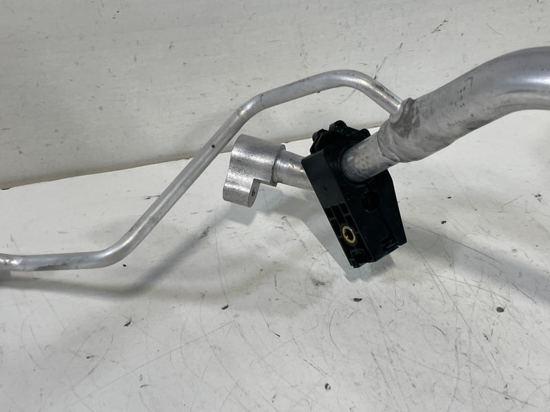 Load image into Gallery viewer, 2023 - 2025 HONDA HR-V AC HEAT EXCHANGE PIPE LINE HOSE TUBE 803313W0A01 # 103737
