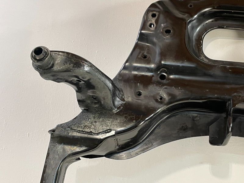 Load image into Gallery viewer, 2019-2025 INFINITI QX50 FWD FRONT SUSPENSION SUBFRAME CROSSMEMBER CRADLE # 97814

