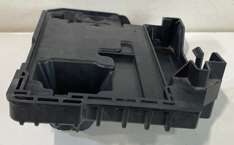 Load image into Gallery viewer, 2020 - 2022 HYUNDAI SONATA BATTERY TRAY LOWER HOLDER MOUNT BRACKET # 102037
