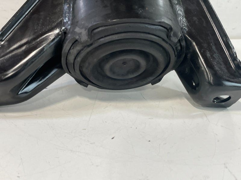 Load image into Gallery viewer, 20-25 HYUNDAI PALISADE FWD FRONT RIGHT SIDE ENGINE MOUNT SUPPORT BRACKET #102170
