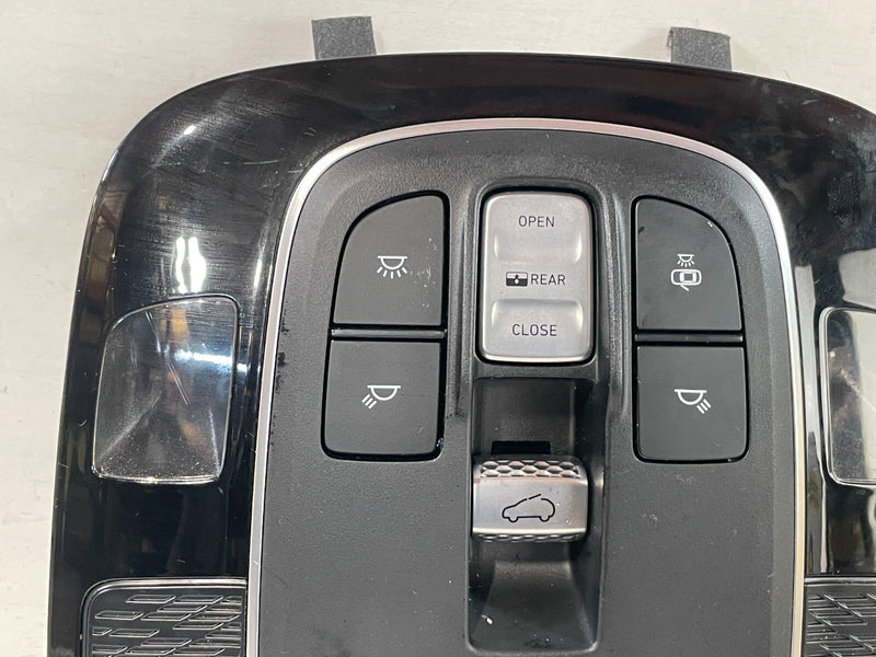 Load image into Gallery viewer, 2021-2022 HYUNDAI PALISADE FRONT OVERHEAD ROOF MAP DOME LIGHT LAMP BLACK # 99201
