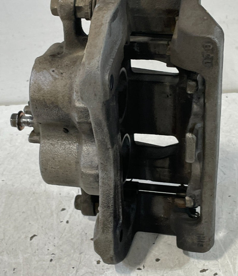 Load image into Gallery viewer, 2020-2025 HYUNDAI PALISADE FRONT RIGHT SIDE BRAKE CALIPER W/O BRAKE PADS #101359

