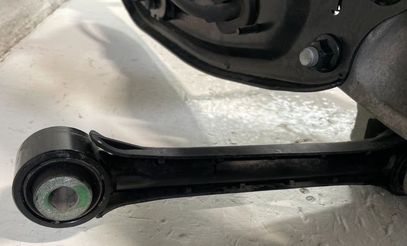 Load image into Gallery viewer, 2023-2025 HYUNDAI PALISADE FWD REAR RIGHT SUSPENSION KNEE ASSEMBLY 3.8L # 105198
