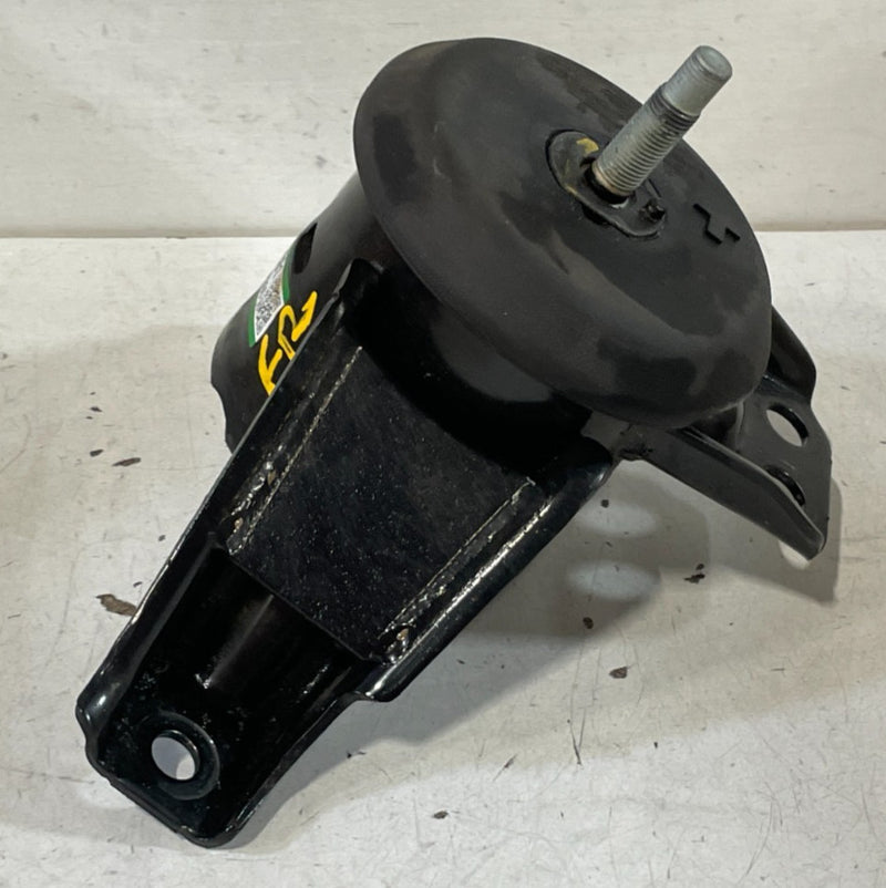 Load image into Gallery viewer, 20-25 HYUNDAI PALISADE FWD FRONT RIGHT SIDE ENGINE MOUNT SUPPORT BRACKET #100209
