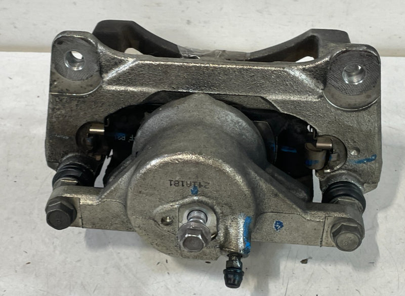 Load image into Gallery viewer, 2019 - 25 TOYOTA CAMRY AVALON RAV4 FRONT LEFT BRAKE CALIPER W/ BRAKE PADS #99448
