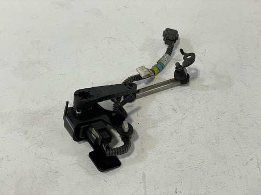 2019 INFINITI QX50 REAR LEFT SIDE HEADLIGHT RIDE HEIGHT LEVEL SENSOR