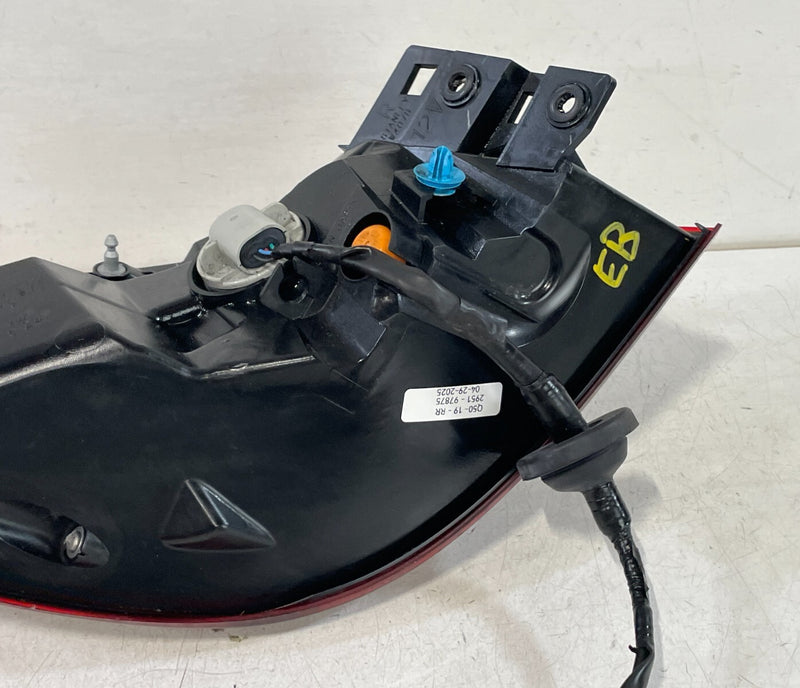 Load image into Gallery viewer, 2017-2023 INFINITI Q50 RIGHT SIDE TAIL LIGHT LAMP QUARTER PANEL MOUNTED # 97875
