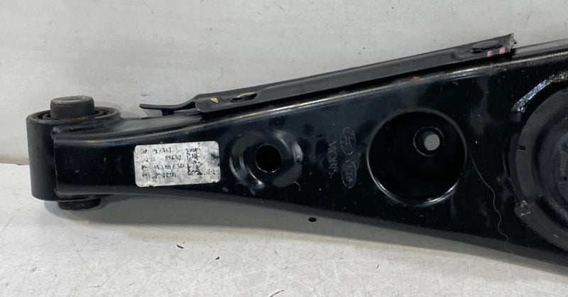 Load image into Gallery viewer, 2021-2023 HYUNDAI SANTA FE REAR RIGHT SIDE LOWER CONTROL ARM SPRING PERCH 101488
