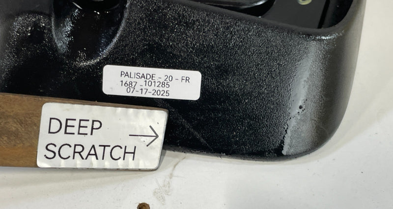 Load image into Gallery viewer, 20-22 HYUNDAI PALISADE FRONT RIGHT PASSENGER SIDE MUD SPLASH FLAP GUARD # 101285
