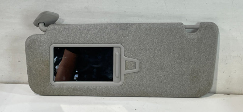 Load image into Gallery viewer, 20-23 HYUNDAI PALISADE FRONT LEFT DRIVER SIDE SUNVISOR SUN VISOR # 102120
