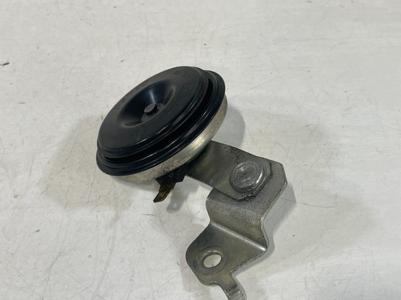 Load image into Gallery viewer, 2013 - 2020 INFINITI JX35 QX60 HIGH PITCH HORN SIGNAL ALARM 25605-3JA0A # 96291
