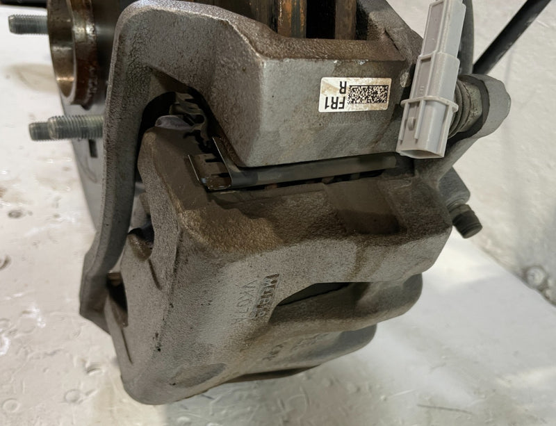 Load image into Gallery viewer, 2023-2025 HYUNDAI PALISADE FWD FRONT RIGHT SUSPENSION KNEE ASSEMBLY 3.8L #105208
