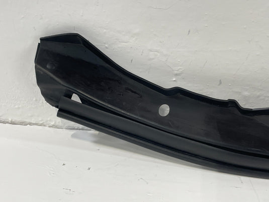 11-19 M56 M37 M35h Q70 FRONT RIGHT SIDE FENDER SEAL COVER TRIM MOLDING