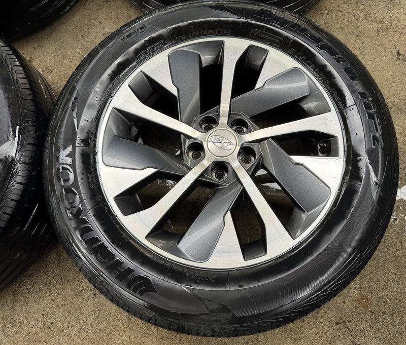 Load image into Gallery viewer, HYUNDAI PALISADE 18x7 ALLOY WHEEL RIM 18'' W/TIRE (SET Of 4) 20-22 # OR4-WH1282

