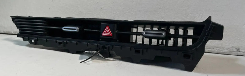 Load image into Gallery viewer, 2022-2025 HYUNDAI IONIQ 5 DASH CENTER AC AIR VENT GRILLE 97410-GI000-LS5 #107226
