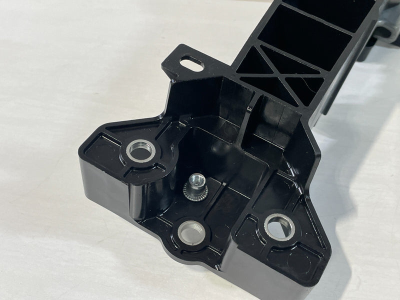 Load image into Gallery viewer, 14-23 INFINITI Q50 Q60 RIGHT RADIATOR CORE SUPPORT FENDER MOUNTING BRACKET 90385
