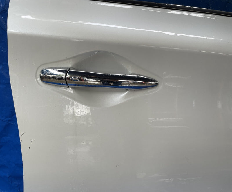 Load image into Gallery viewer, ⭐⭐13-17 INFINITI JX35 QX60 FRONT RIGHT SIDE DOOR ASSEMBLY WHITE # NB1-DRU1731⭐⭐
