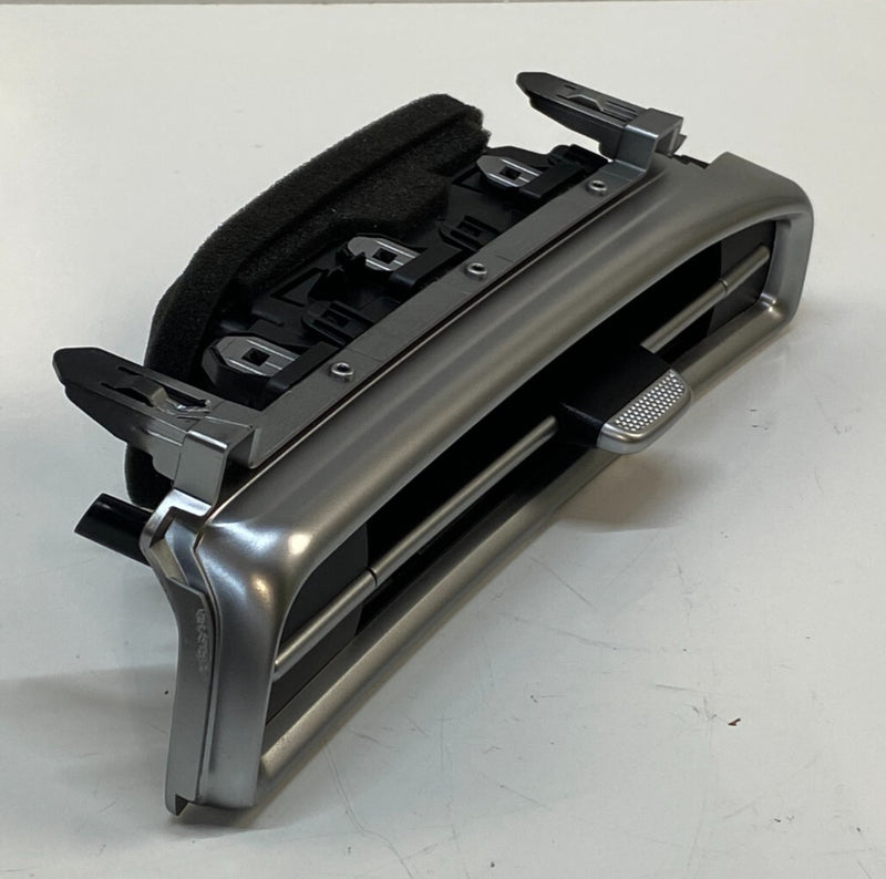 Load image into Gallery viewer, 2021 - 2023 HYUNDAI LEFT SIDE ELANTRA DASHBOARD OUTER AC AIR VENT GRILLE # 78760
