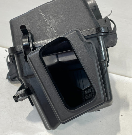 2022-2023 GENESIS G70 ENGINE AIR INTAKE CLEANER FILTER HOUSING BOX 2.0L