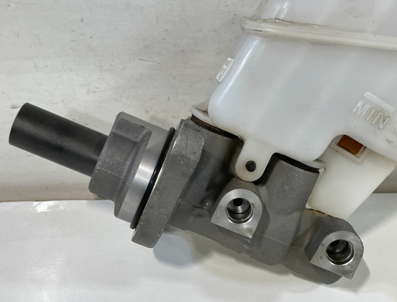 Load image into Gallery viewer, 2020 - 2025 HYUNDAI PALISADE BRAKE BOOSTER MASTER CYLINDER W/ RESERVOIR # 101302
