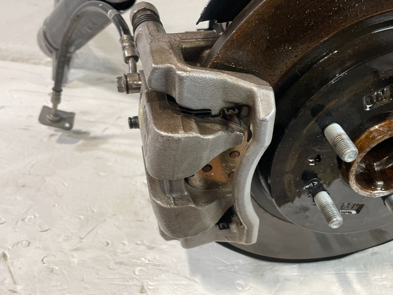 Load image into Gallery viewer, 2020-2022 HYUNDAI PALISADE FWD REAR LEFT SUSPENSION KNEE ASSEMBLY 3.8L # 103656
