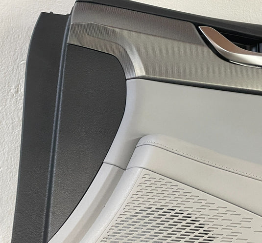 2020 - 2022 HYUNDAI PALISADE FRONT RIGHT SIDE INTERIOR DOOR TRIM PANEL