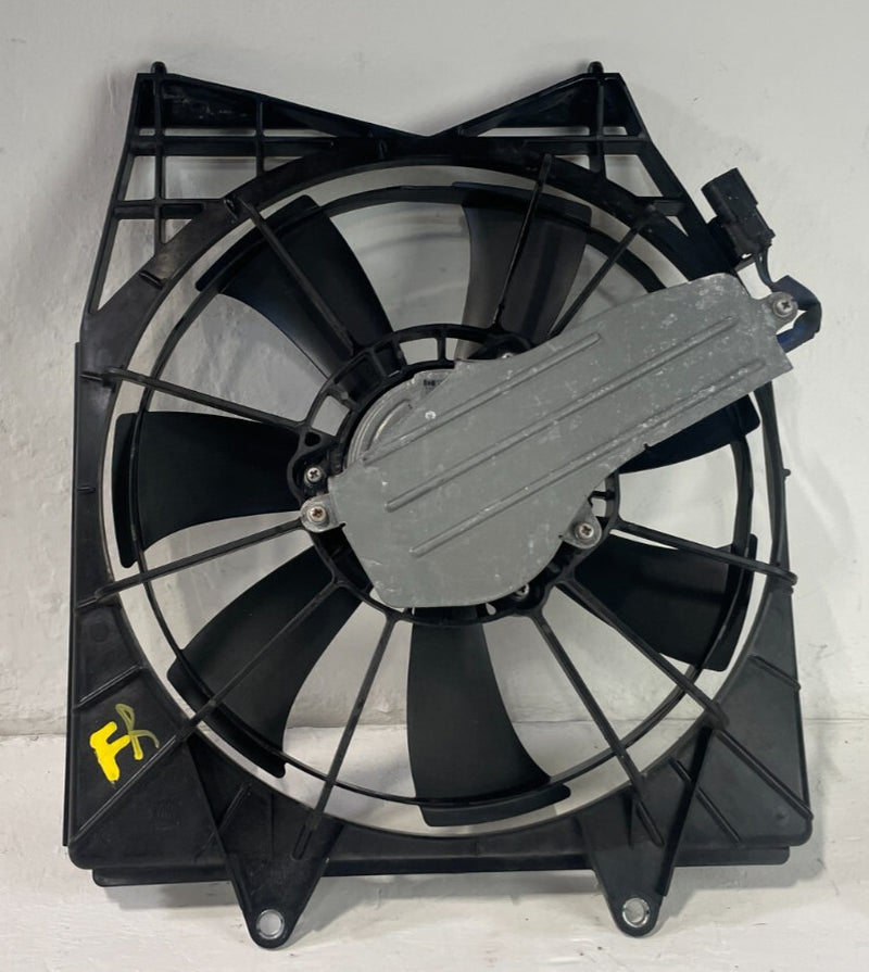 Load image into Gallery viewer, 2018-2022 HONDA ACCORD FRONT ENGINE RADIATOR COOLING FAN SHROUD &amp; MOTOR # 88746
