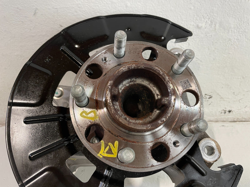 Load image into Gallery viewer, 2021-2025 HYUNDAI SANTA FE FWD REAR LEFT SPINDLE KNUCKLE W/ WHEEL HUB # 104435

