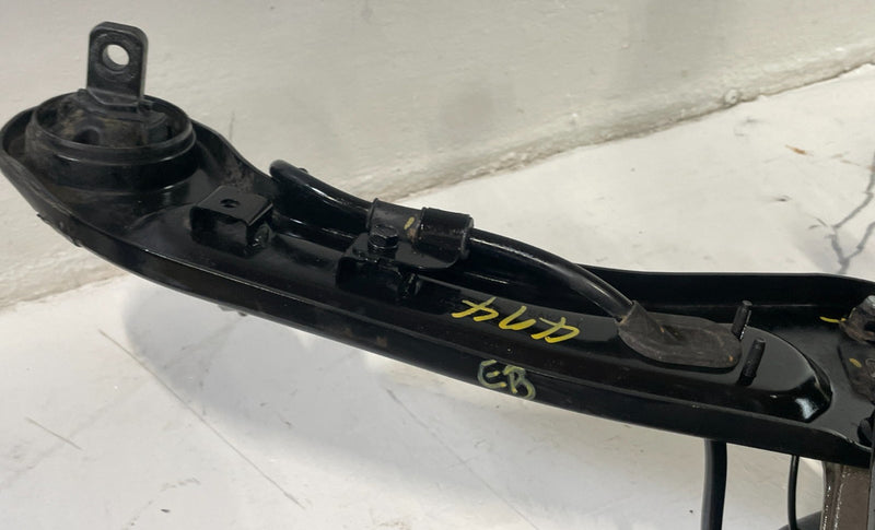 Load image into Gallery viewer, 2023-2025 HYUNDAI PALISADE FWD REAR RIGHT SUSPENSION KNEE ASSEMBLY 3.8L # 104153
