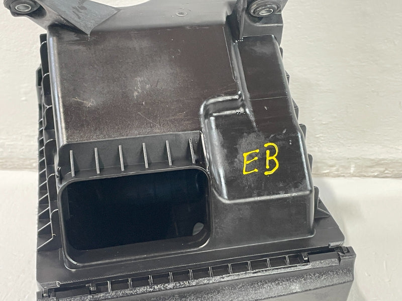 Load image into Gallery viewer, 2020-2025 HYUNDAI PALISADE ENGINE AIR INTAKE CLEANER HOUSING BOX 3.8L # 100890
