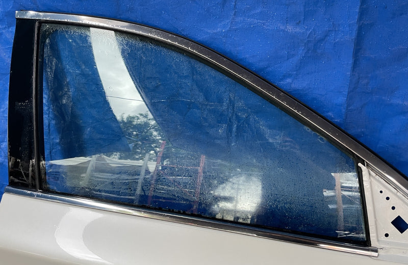 Load image into Gallery viewer, ⭐⭐13-17 INFINITI JX35 QX60 FRONT RIGHT SIDE DOOR ASSEMBLY WHITE # NB1-DRU1731⭐⭐
