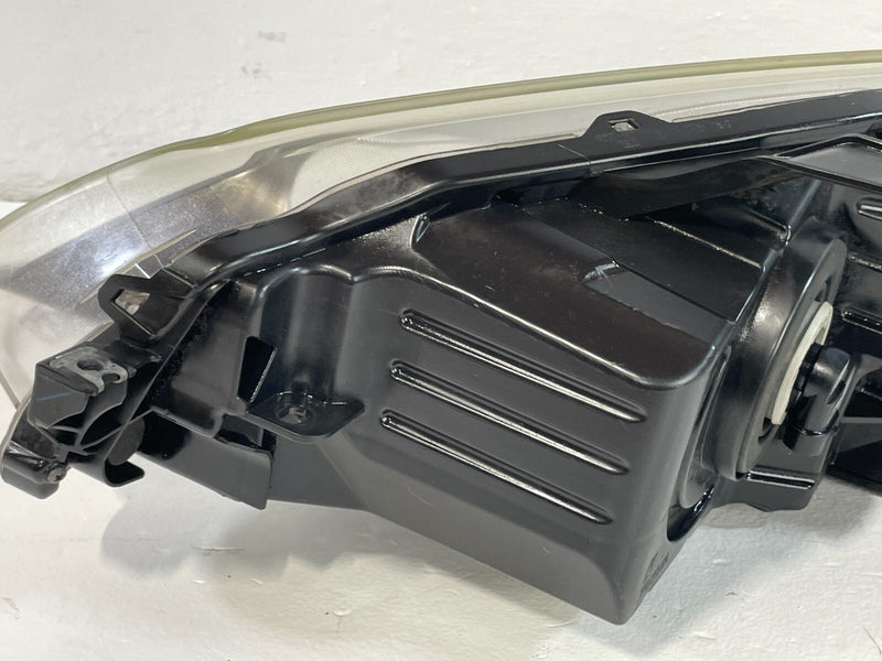 Load image into Gallery viewer, 2015 - 2017 TOYOTA CAMRY RIGHT SIDE HALOGEN HEADLIGHT HEADLAMP # IG12-HDS1051
