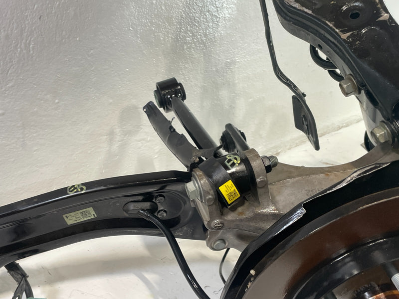 Load image into Gallery viewer, 2023-2025 HYUNDAI PALISADE FWD REAR RIGHT SUSPENSION KNEE ASSEMBLY 3.8L # 104153

