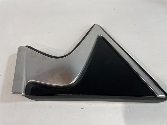 2017-2019 INFINITI QX30 REAR RIGHT SIDE FENDER CORNER QUARTER PANEL TRIM