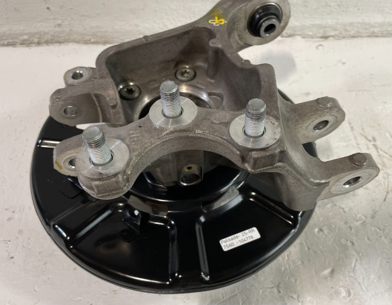 Load image into Gallery viewer, 20-25 HYUNDAI PALISADE AWD REAR RIGHT SPINDLE KNUCKLE W/ BEARING HUB # 104778
