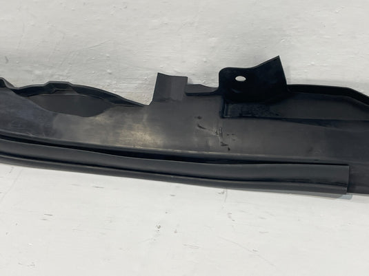 11-19 M56 M37 M35h Q70 FRONT RIGHT SIDE FENDER SEAL COVER TRIM MOLDING