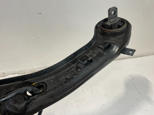 2020-2022 HYUNDAI PALISADE FWD REAR LEFT SUSPENSION KNEE ASSEMBLY 3.8L