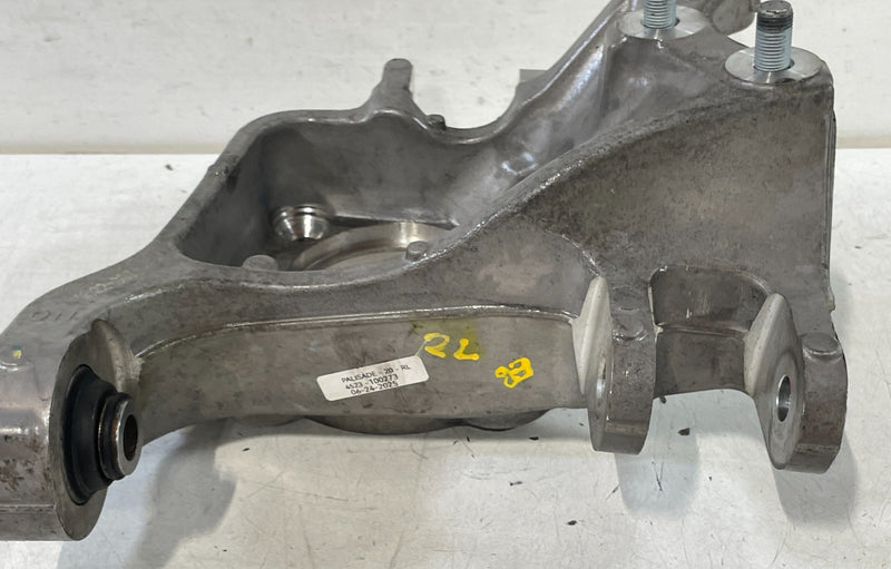 Load image into Gallery viewer, 2020-25 HYUNDAI PALISADE FWD REAR LEFT SPINDLE KNUCKLE W/O BEARING HUB # 100273

