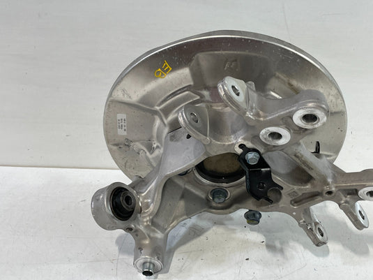 23-25 HONDA HR-V REAR RIGHT PASSENGER SIDE SPINDLE KNUCKLE W/ HUB 2.0L