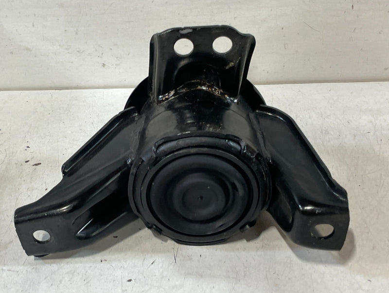 Load image into Gallery viewer, 20-25 HYUNDAI PALISADE FWD FRONT RIGHT SIDE ENGINE MOUNT SUPPORT BRACKET #100209
