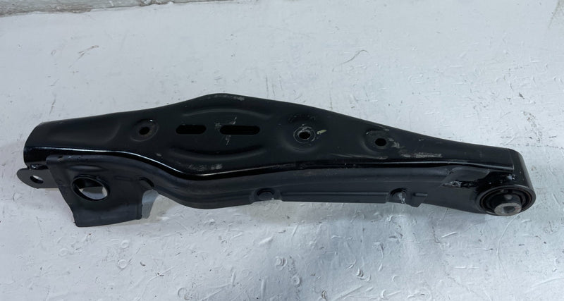 Load image into Gallery viewer, 2021-2023 HYUNDAI SANTA FE REAR LEFT SIDE LOWER CONTROL ARM SPRING PERCH #104436
