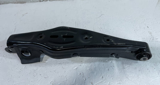 2021-2023 HYUNDAI SANTA FE REAR LEFT SIDE LOWER CONTROL ARM SPRING PERCH
