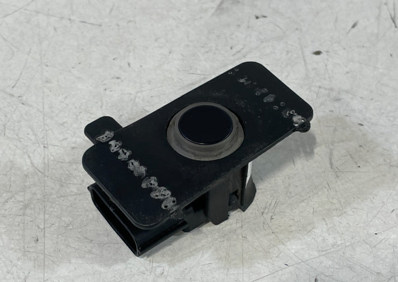 Load image into Gallery viewer, 2020 - 2022 HYUNDAI PALISADE REAR OUTER ULTRASONIC PARKING SENSOR BWS # 100232
